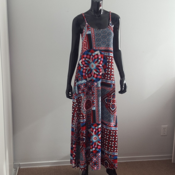 Love Dress With Beautiful Geo-Print Size M. (K) - Picture 1 of 6